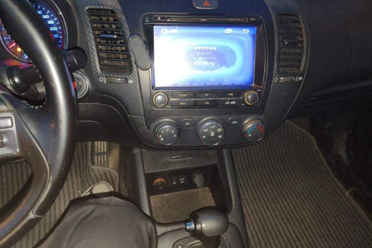 Used Kia K3 2013 1.6L Automatic GLS Audio And AC Panel