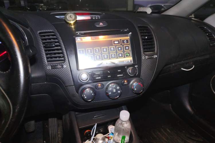 Used Kia K3 2013 1.6L Manual GLS Audio And AC Panel