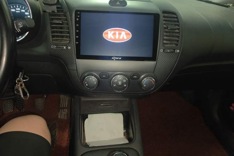 Used Kia K3 2013 1.6L Manual GLS Audio And AC Panel