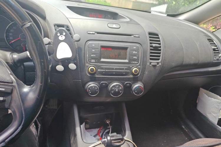 Used Kia K3 2013 1.6L Automatic GLS Audio And AC Panel