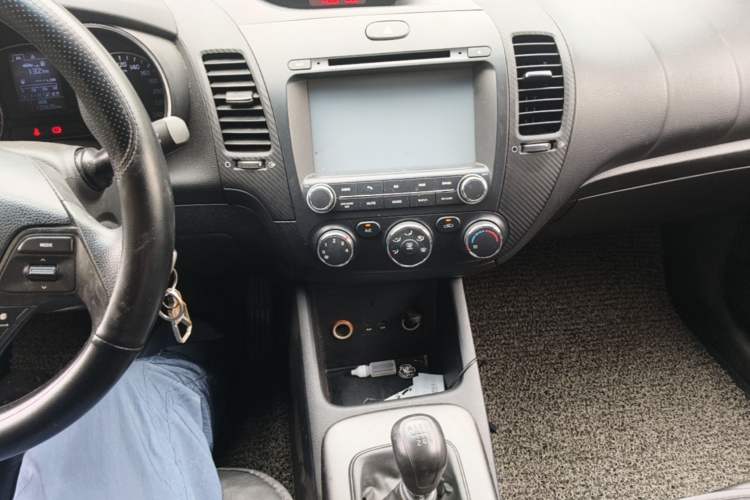Used Kia K3 2013 1.6L Manual GL Audio And AC Panel