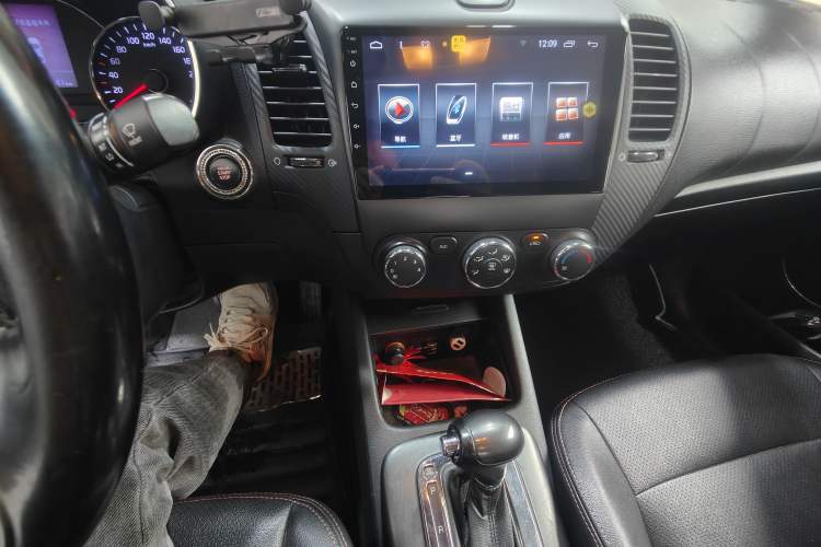 Used Kia K3 2013 1.6L Automatic GLS Audio And AC Panel