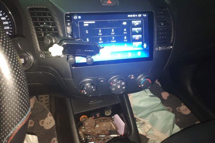 Used Kia K3 2013 1.6L Automatic GLS Audio And AC Panel