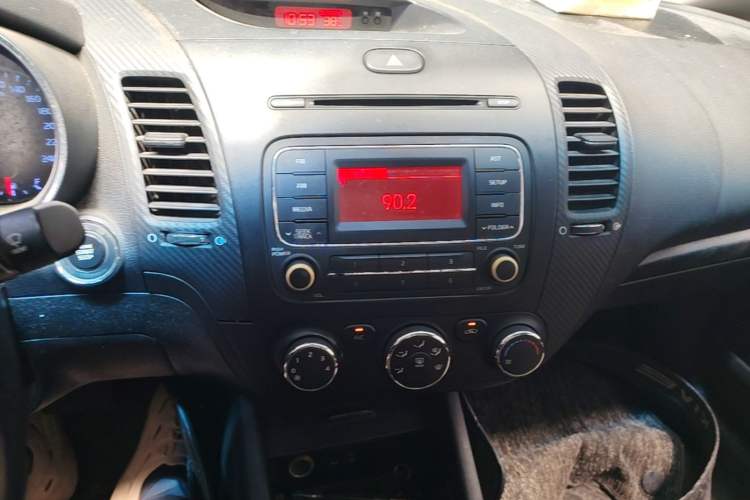 Used Kia K3 2013 1.6L Automatic GLS Audio And AC Panel