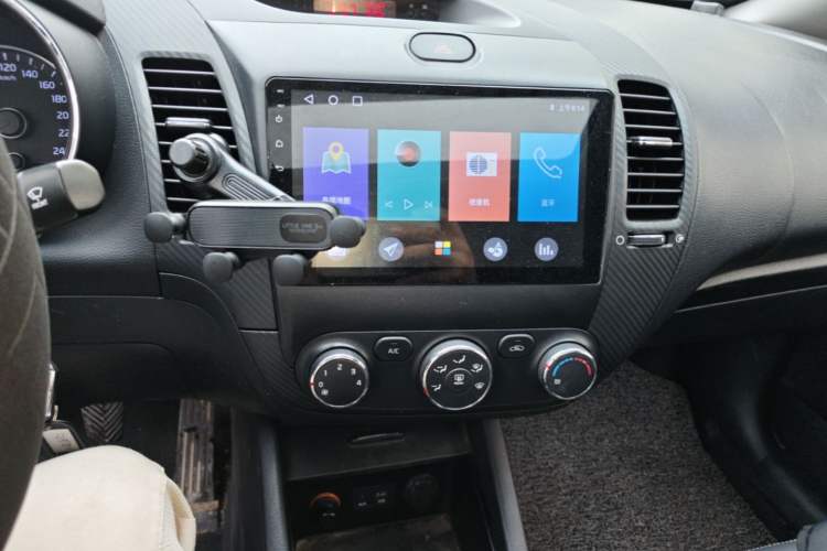 Used Kia K3 2013 1.6L Manual GLS Audio And AC Panel