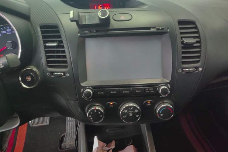 Used Kia K3 2013 1.6L Automatic GLS Audio And AC Panel