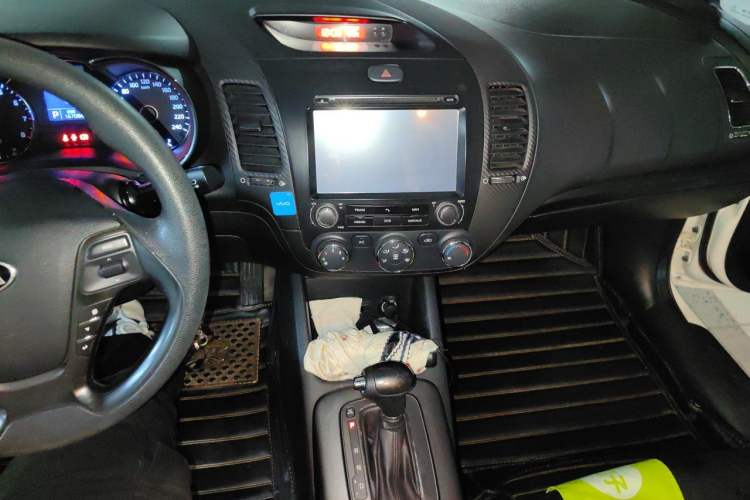 Used Kia K3 2013 1.6L Automatic GL Audio And AC Panel