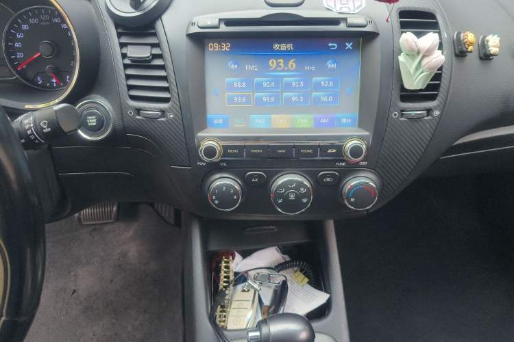 Used Kia K3 2013 1.6L Automatic GLS Audio And AC Panel