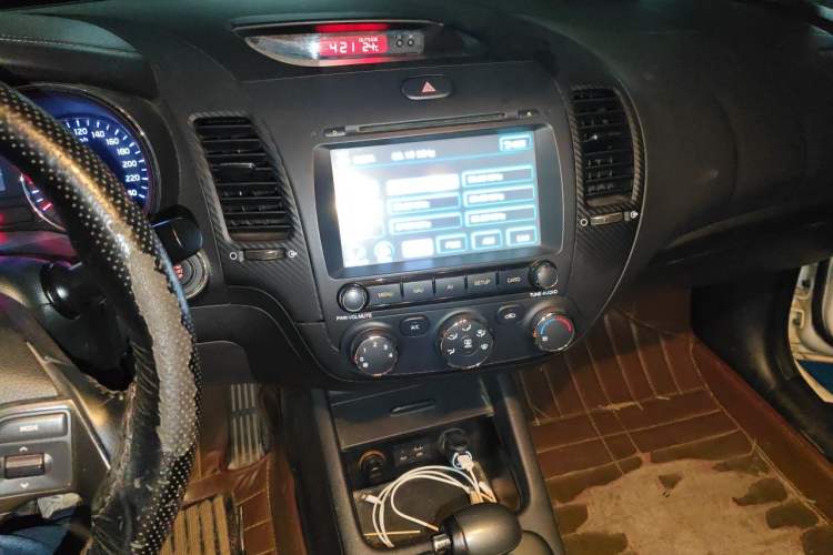 Used Kia K3 2013 1.6L Automatic GLS Audio And AC Panel