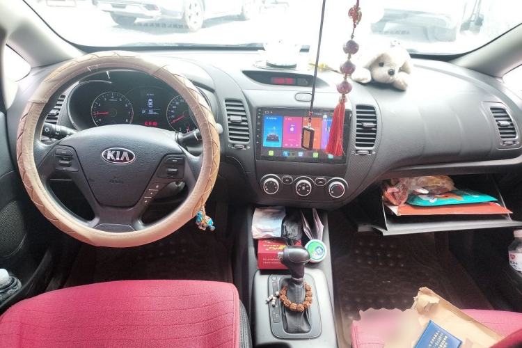 Used Kia K3 2013 1.6L Automatic GL Center Console