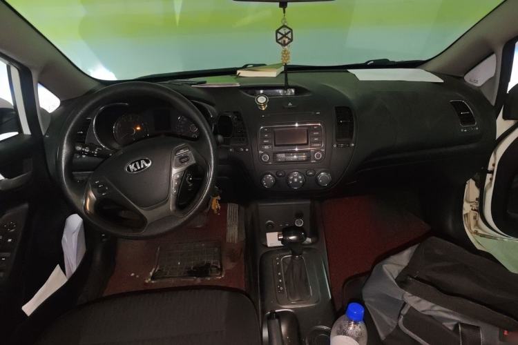 Used Kia K3 2013 1.6L Automatic GL Center Console