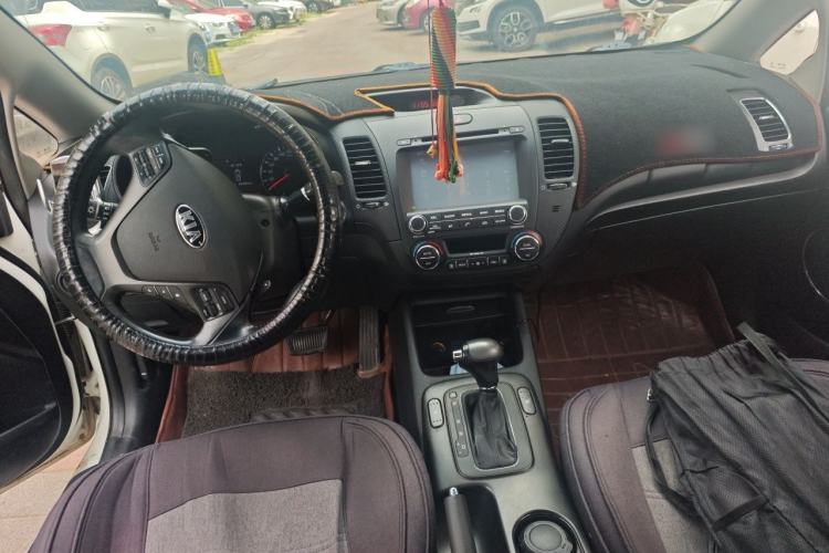 Used Kia K3 2013 1.6L Automatic Premium Center Console