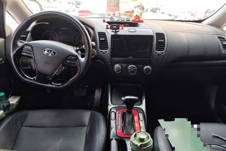 Used Kia K3 2013 1.6L Automatic GLS Center Console