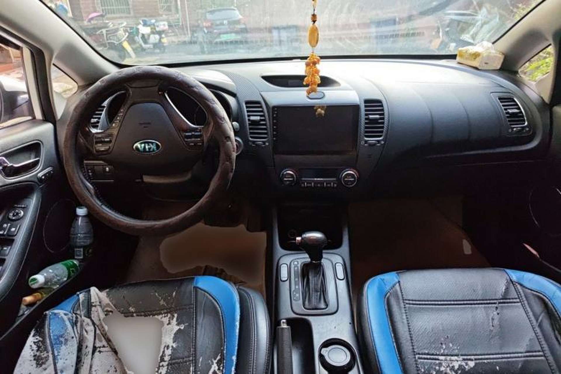 Used Kia K3 2013 1.6L Automatic Premium Center Console