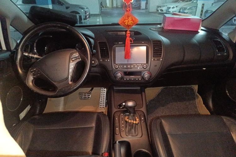 Used Kia K3 2013 1.8L Automatic Premium Center Console