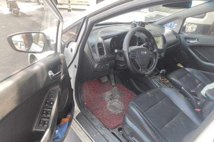 Used Kia K3 2013 1.6L Automatic GLS Driver Seat