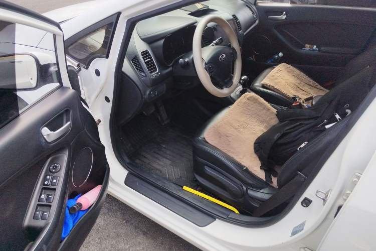Used Kia K3 2013 1.6L Automatic GLS Driver Seat