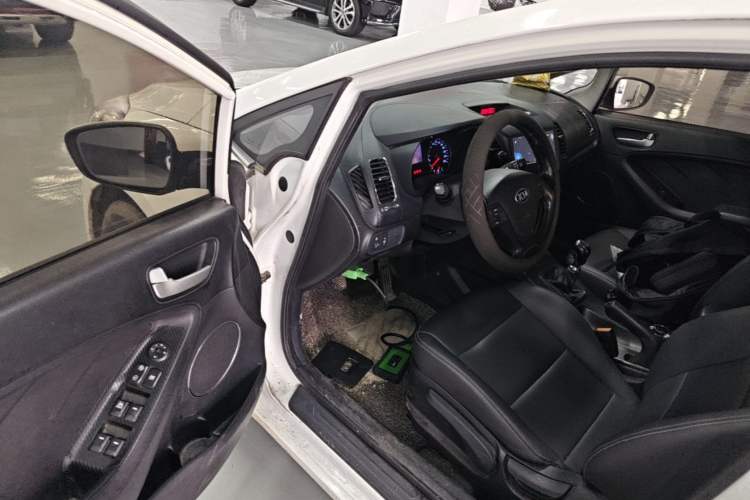 Used Kia K3 2013 1.6L Manual GLS Driver Seat