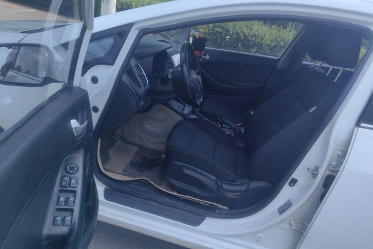 Used Kia K3 2013 1.6L Automatic GLS Driver Seat
