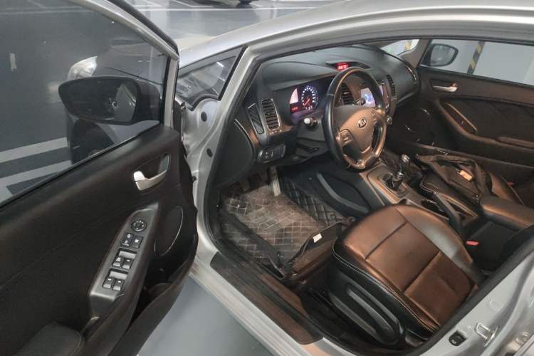 Used Kia K3 2013 1.6L Manual GLS Driver Seat