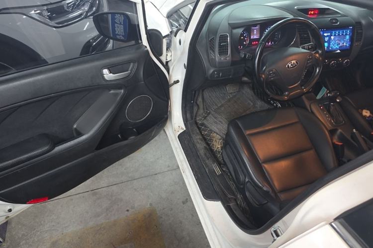 Used Kia K3 2013 1.6L Automatic GLS Driver Seat