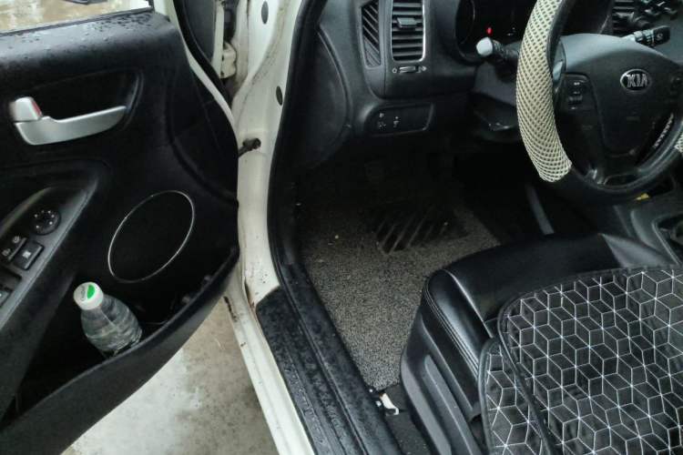 Used Kia K3 2013 1.6L Manual GLS Driver Seat