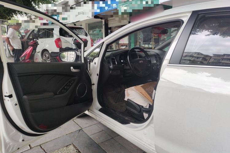 Used Kia K3 2013 1.6L Automatic GLS Driver Seat