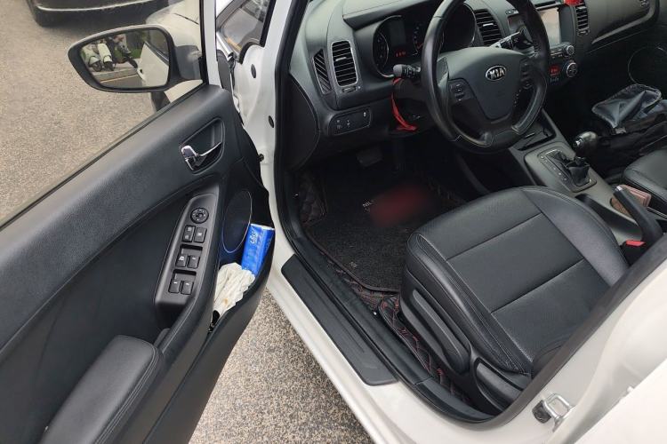 Used Kia K3 2013 1.6L Automatic DLX Driver Seat