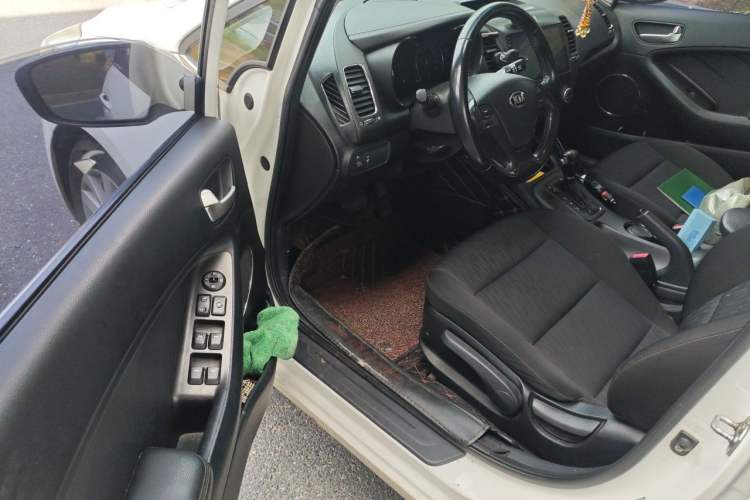Used Kia K3 2013 1.6L Automatic GLS Driver Seat