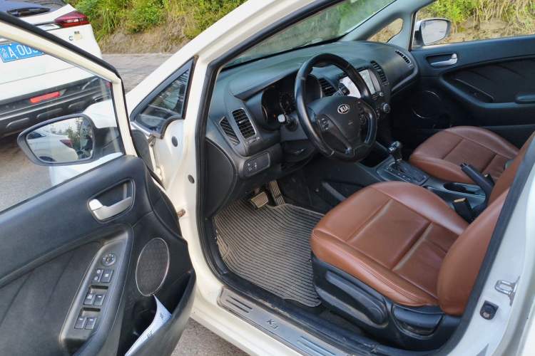 Used Kia K3 2013 1.6L Automatic GLS Driver Seat