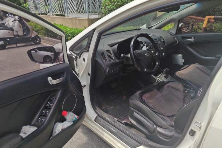 Used Kia K3 2013 1.6L Automatic GLS Driver Seat