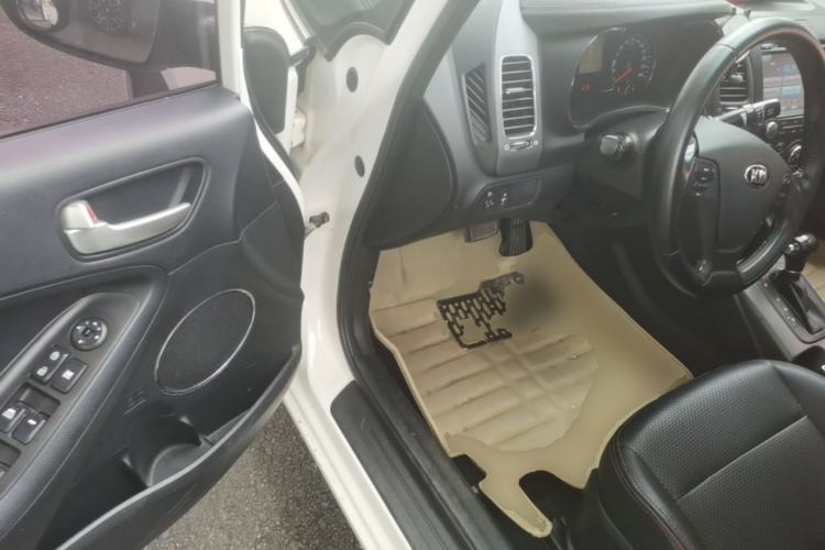 Used Kia K3 2013 1.6L Automatic GLS Driver Seat