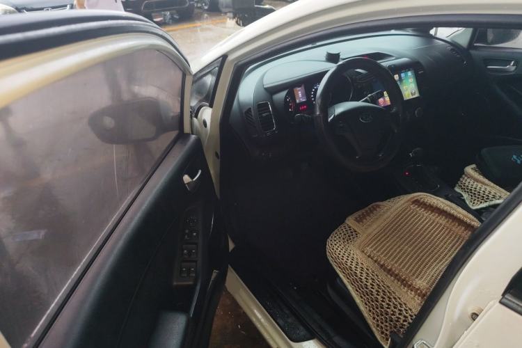Used Kia K3 2013 1.6L Automatic GLS Driver Seat