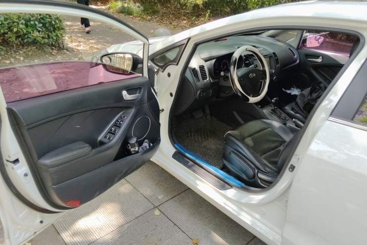 Used Kia K3 2013 1.6L Automatic GLS Driver Seat