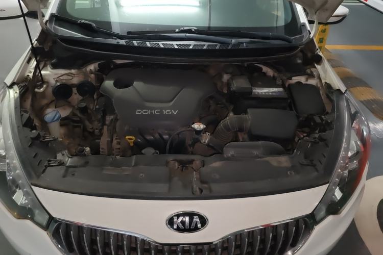 Used Kia K3 2013 1.6L Manual GLS Engine Bay