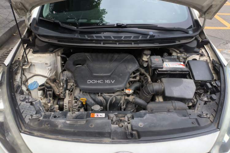 Used Kia K3 2013 1.6L Manual GLS Engine Bay