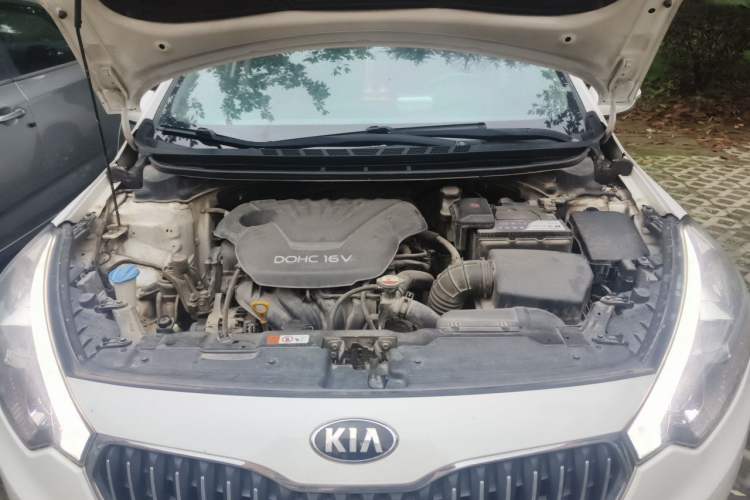 Used Kia K3 2013 1.6L Manual GLS Engine Bay