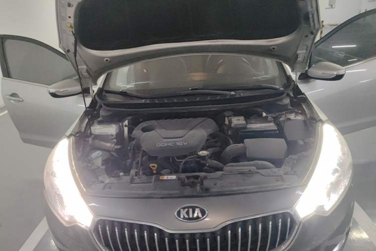 Used Kia K3 2013 1.6L Manual GLS Engine Bay