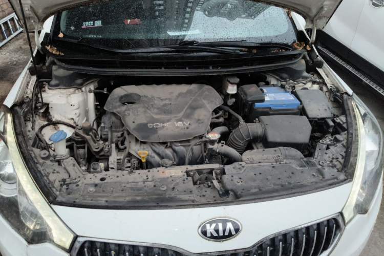 Used Kia K3 2013 1.6L Manual GLS Engine Bay