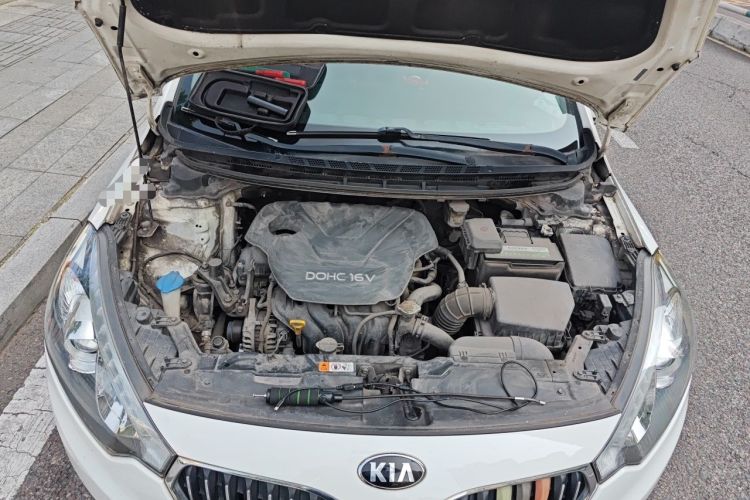 Used Kia K3 2013 1.6L Manual GLS Engine Bay