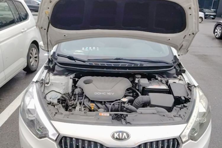 Used Kia K3 2013 1.6L Manual GLS Engine Bay