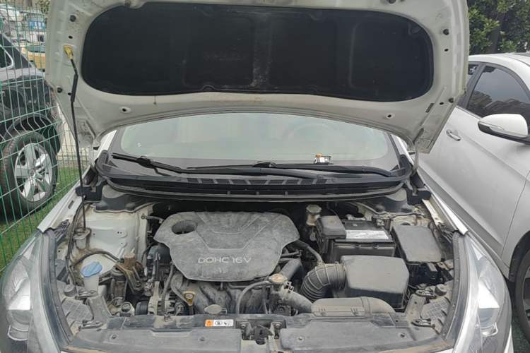 Used Kia K3 2013 1.6L Automatic GLS Engine Bay