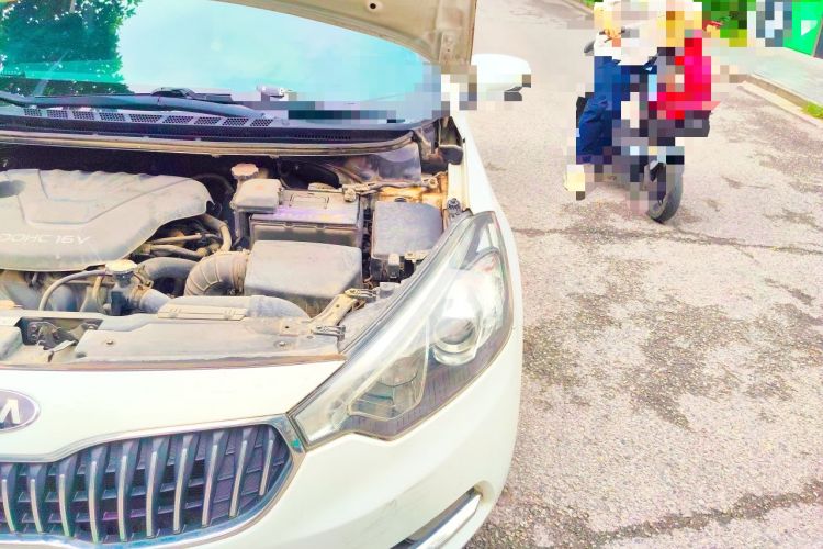 Used Kia K3 2013 1.6L Automatic DLX Engine Bay Left