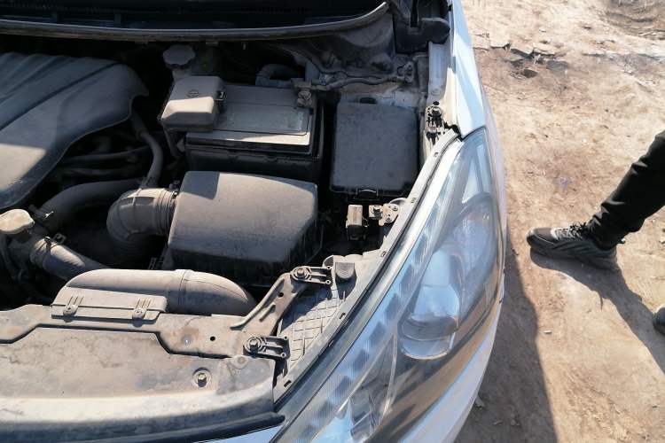 Used Kia K3 2013 1.6L Manual GLS Engine Bay Left