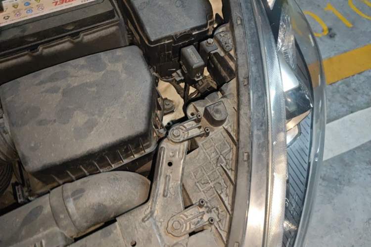 Used Kia K3 2013 1.6L Automatic GLS Engine Bay Left