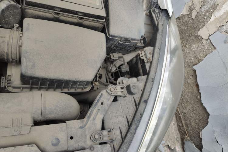 Used Kia K3 2013 1.6L Manual GLS Engine Bay Left