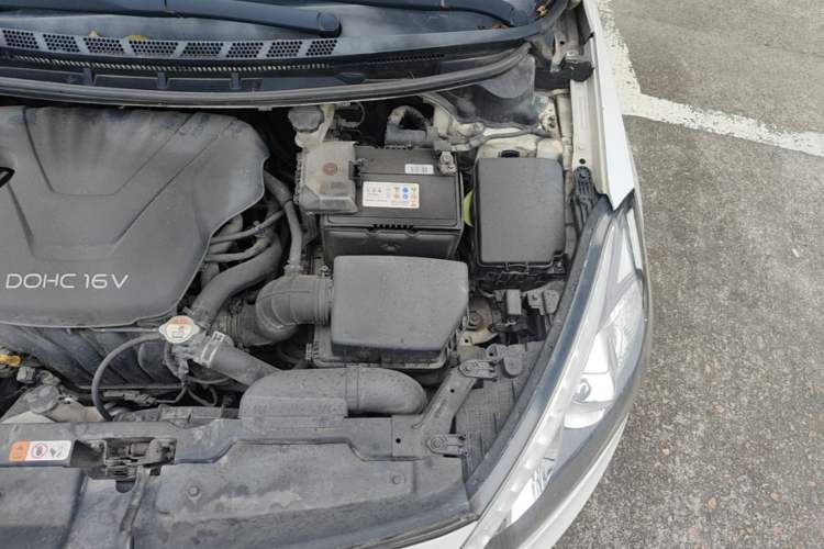 Used Kia K3 2013 1.6L Automatic GLS Engine Bay Left