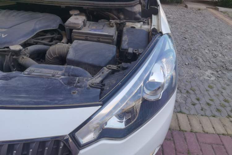 Used Kia K3 2013 1.6L Automatic GLS Engine Bay Left
