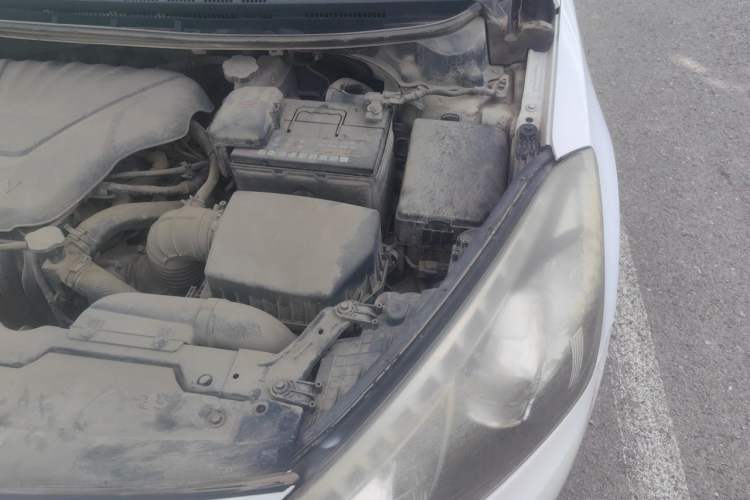 Used Kia K3 2013 1.6L Automatic GLS Engine Bay Left
