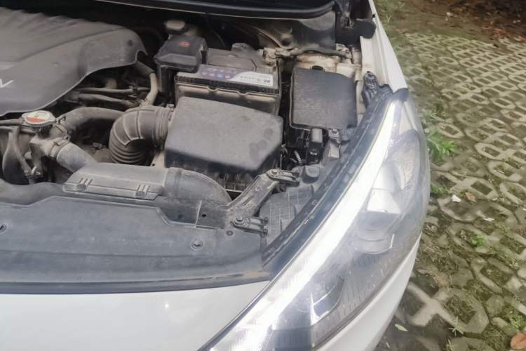 Used Kia K3 2013 1.6L Manual GLS Engine Bay Left